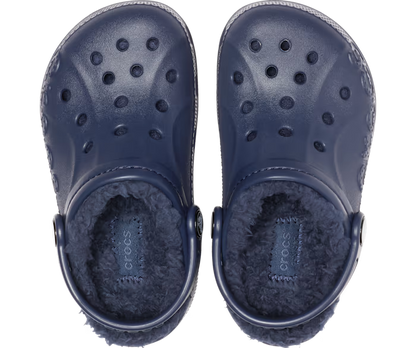 Kleinkind Baya gefütterter Clog