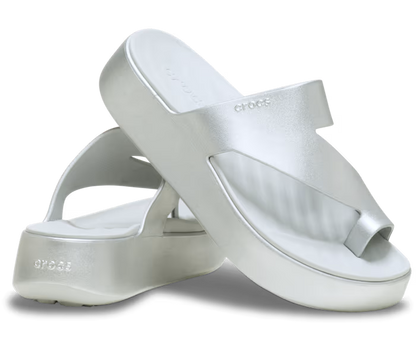 Getaway Platform Toe Loop Metallic Sandale