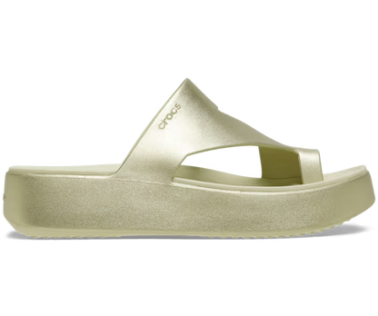 Getaway Platform Toe Loop Metallic Sandale