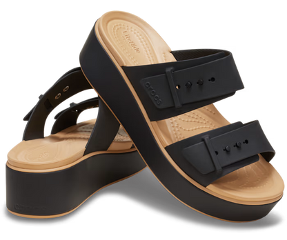 Brooklyn Schnalle Low Wedge Matte Wrap Sandale